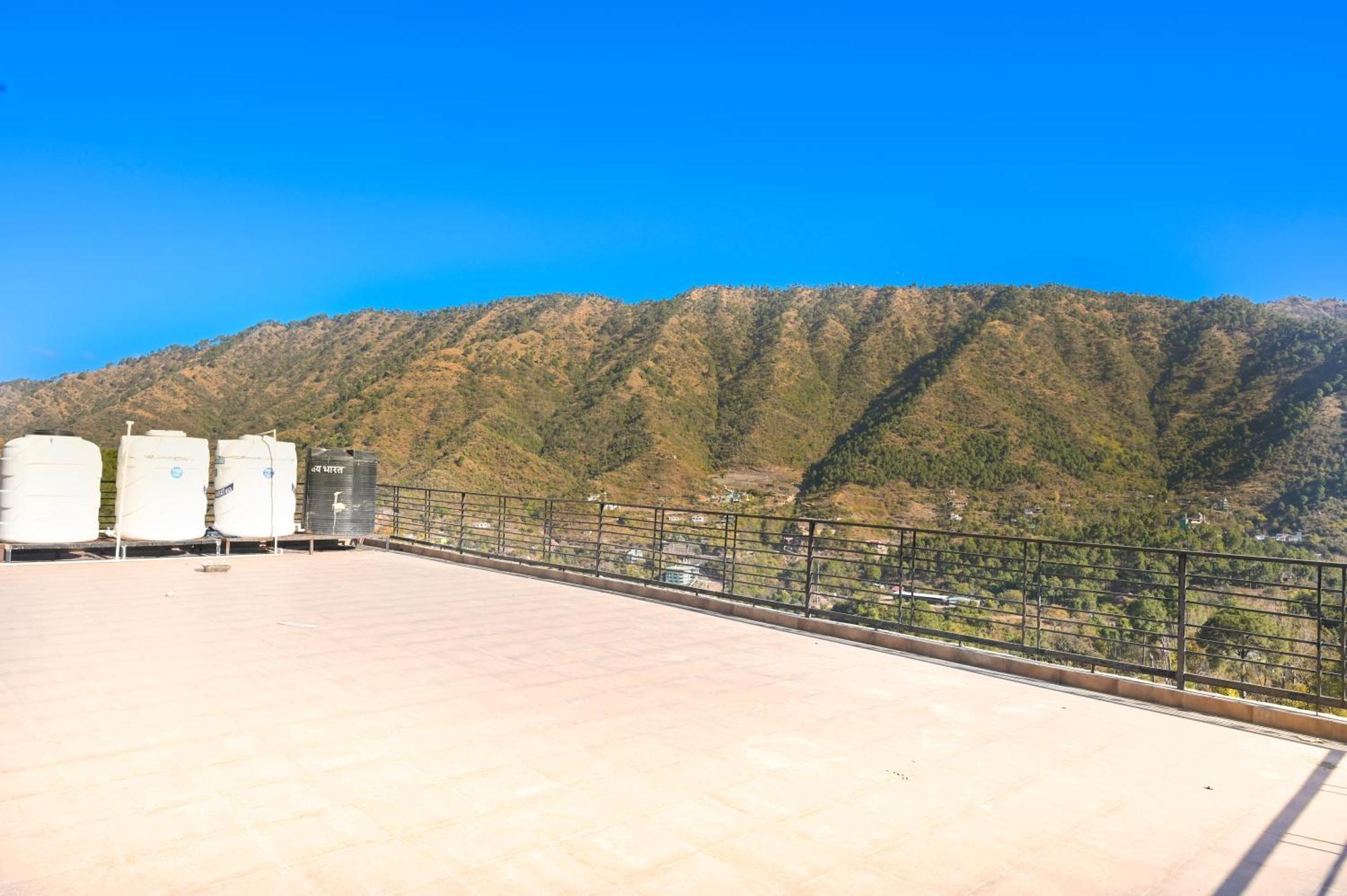 The Eminence Resort & Gym Solan Exterior foto